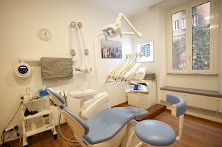 AT Dental Dott. Alberto Pujia | Dentista Roma