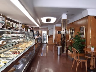 Caffe Garibaldi Hausbrandt