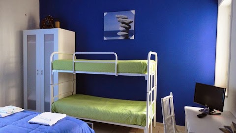 Bed & Breakfast Travel & Living Trani Centro