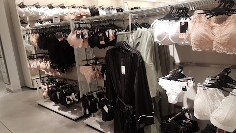 H&M