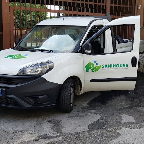 SANIHOUSE di Emanuele La Commare