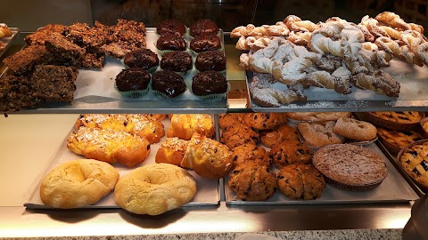 Forneria Pasticceria Pane Pizza al Taglio Pan Biscotto Pane Al Kamut Poletto