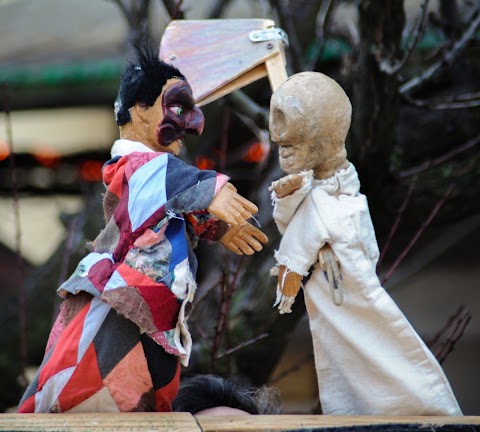 Burattini, marionette e arte di strada