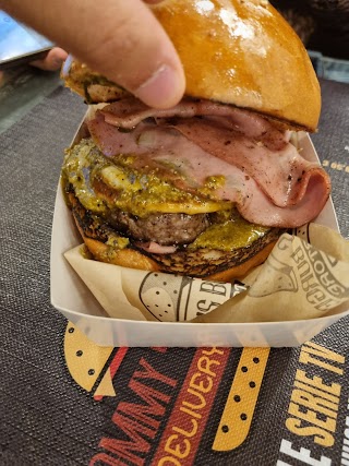 Tommy's burger