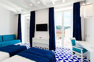 Maison Blu - Intimate GuestHouse