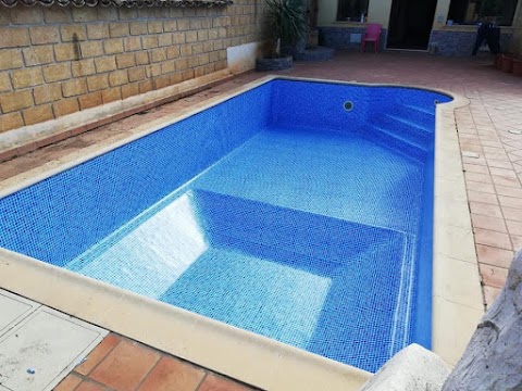 Living Pool