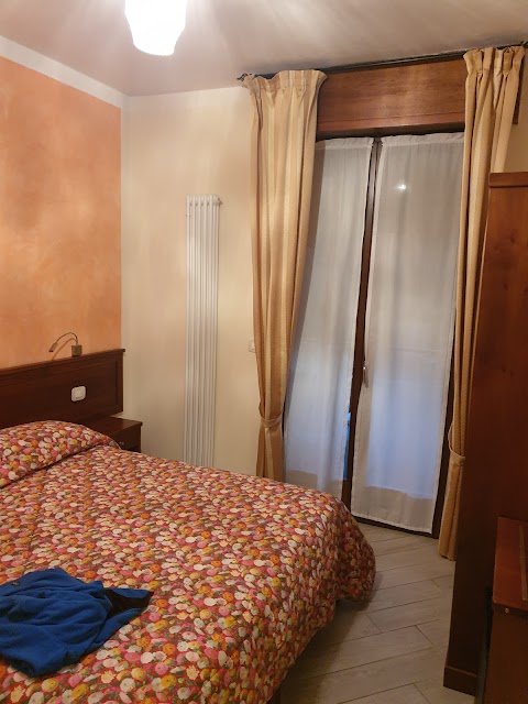 Hotel Lory - Garda