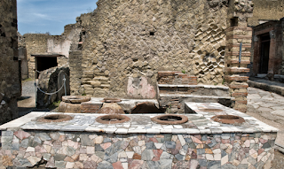 Pompeiin - Pompeii & Herculaneum tours