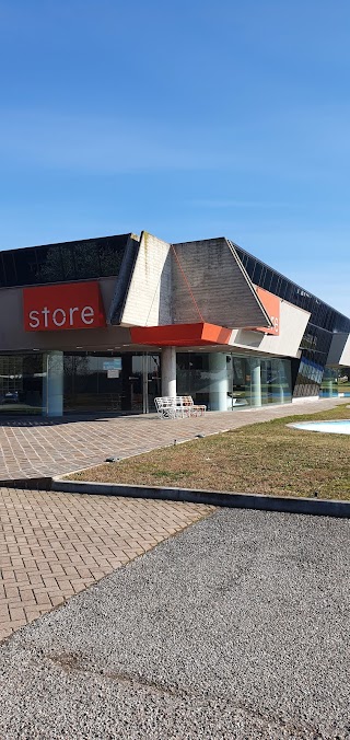 Store arredamenti internazionali - Squassabia Group Spa