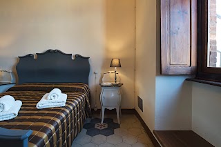 Hasta Luxury Apartments - Medici del Vascello Castle