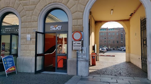 Sixt Noleggio Auto e Noleggio Furgoni Bologna Stazione Centrale