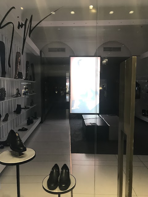 Giuseppe Zanotti