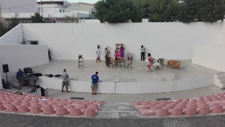 Anfiteatro all'aperto. Piazza Giovanni XXIII. San Giorgio Ionico. (TA)