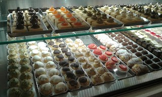 Bar La Dolce Vita Pasticceria Gelateria E Rosticceria Di Loglisci Domenico