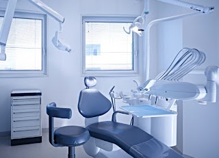 Studio Dentistico Dott. Matteo Frozzi a Cento