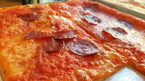 Da Curra Pizza al Taglio farinata