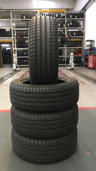 GOMME SERVICE MODENA