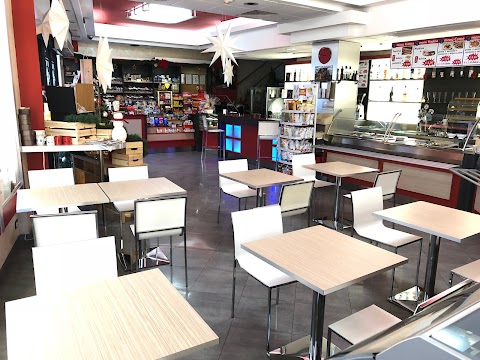 Bar tavola calda stazione di servizio FC