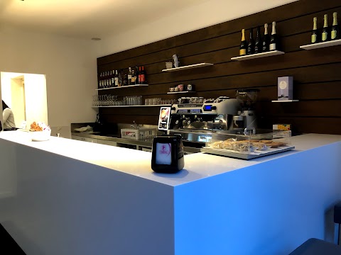 Shiró cafe