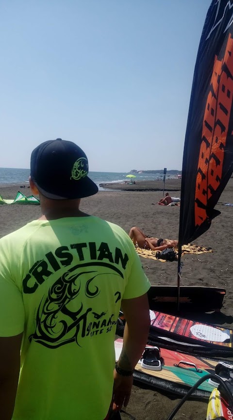 Tsunami Kite School