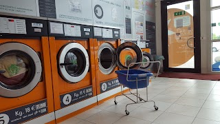 Lavanderia Self Service Laundry