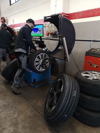 Centro gomme, Centro Revisione e Autolavaggio self-service MIRENDA