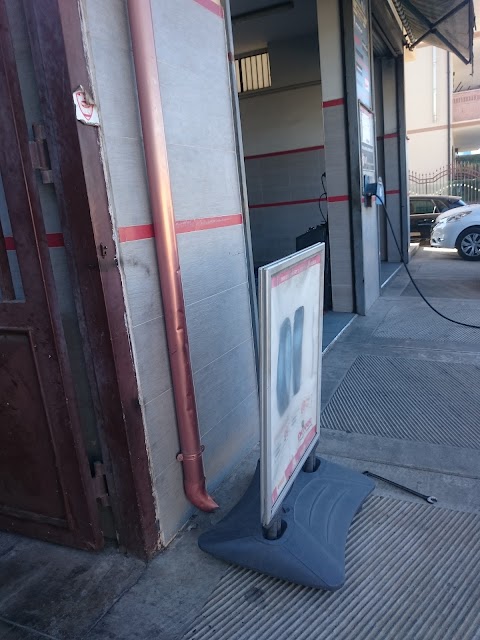 Centro revisione e gommista M.P. Auto gomme snc