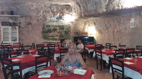 Ristorante la Grotta degli Avi