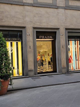 PRADA Firenze Via de' Tornabuoni