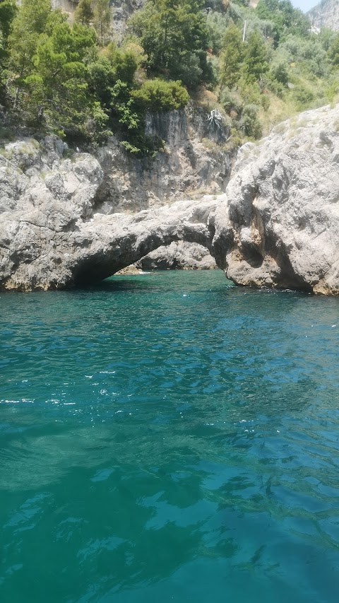 Blu Mediterraneo Amalfi Coast Escursioni, tour in barca in Costiera Amalfitana - Positano - Capri