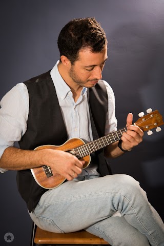 Lezioni di Chitarra e Ukulele online, Simone Albanese