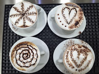 Pasticceria Lo Spuntino. Caffe cioccolateria