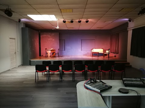 MONDOTEATRO Scuola di Teatro di Giuseppe Radicia