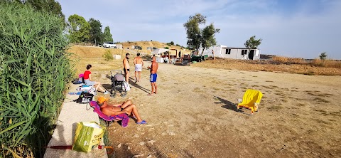 Piscina naturale pubblica della sorgiva del fiume carsico Cervaro