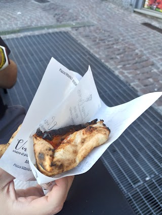 Vincenzo Capuano pizza a portafoglio e pizza fritta