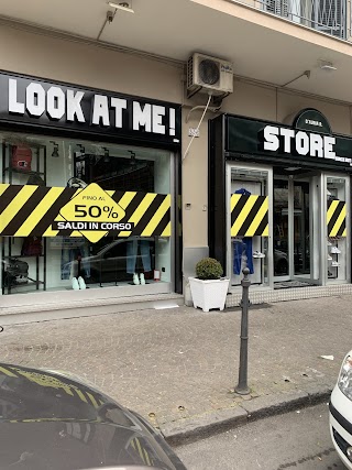 Look At Me Store !