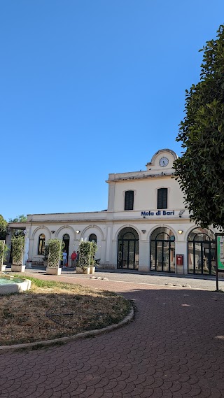 Stazione di Mola di Bari