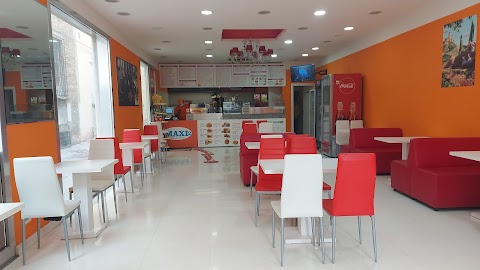 Maxi pizzeria e kebab (punto n.2)