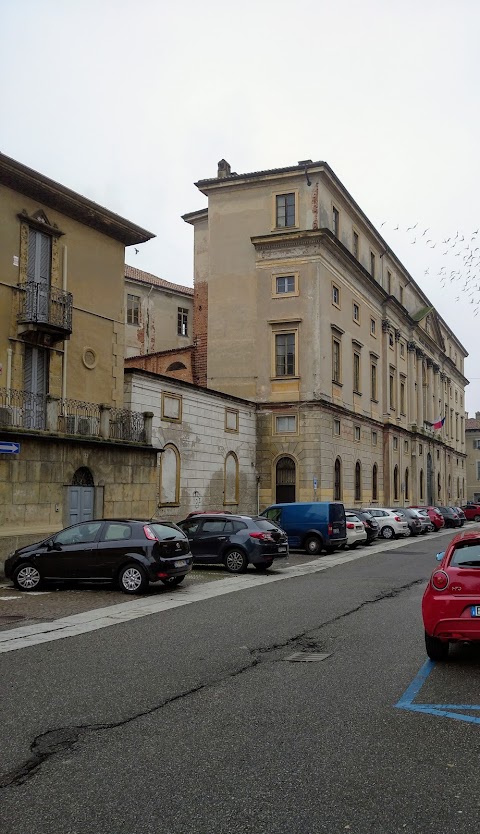 Palazzo Saporiti (Vigevano)