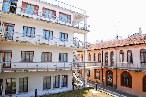 Sunny Terrace Hostel