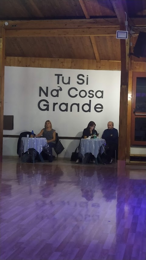 Tu Si' 'Na Cosa Grande