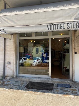 Foxy Brown Vintage Store