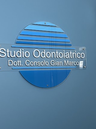 Dott. Gian Marco Consolo odontoiatra / dentista