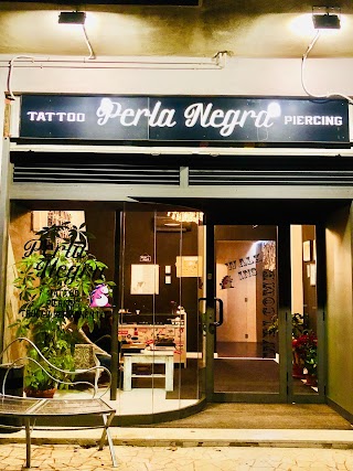 Perla Negra tattoo & piercing