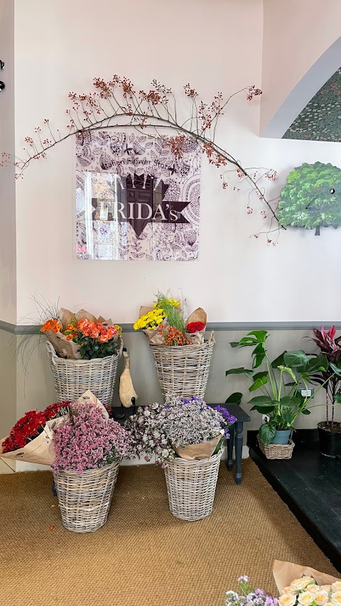 Frida's Roma - Monti | Italian Flower Stores