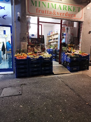 Minimarket frutta e verdura di Rubel