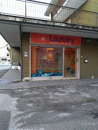 Lavanderia Self Service Laundry