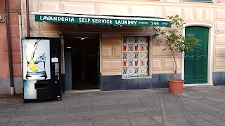 Lavanderia Self Service Laundry