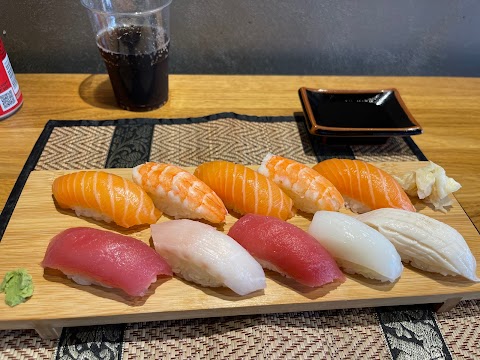 YUZU Sushi & Poké