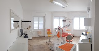 Studio Dentistico SmileDENT I Centro di Implantologia e Protesi Dentaria a Bari I Chirurgo Impianti dentali Bari